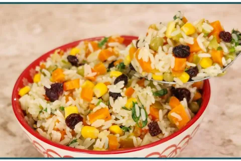 Arroz a grega soltinho, uma receita colorida e deliciosa par