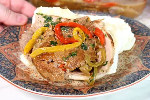 Escabeche de lagarto saboroso, perfeito para servir como ent