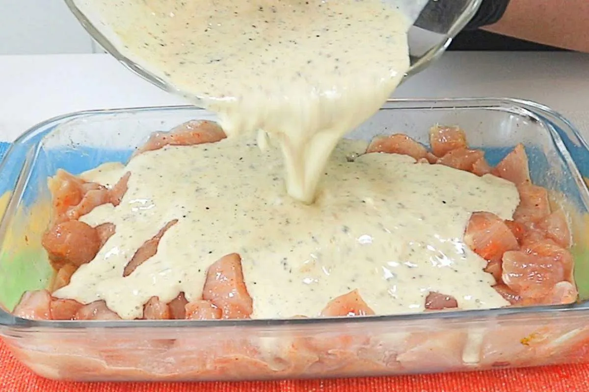 Agora só faço essa receita de frango no forno que fica simpl