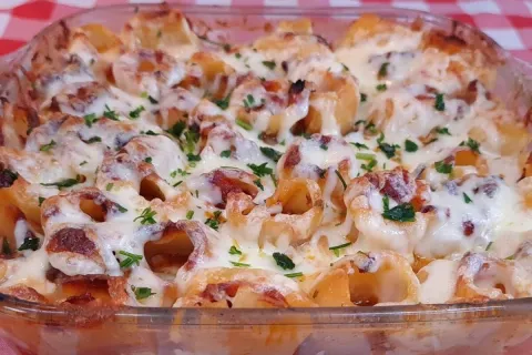 Almoço de domingo: receita de macarrão rigatoni recheado del