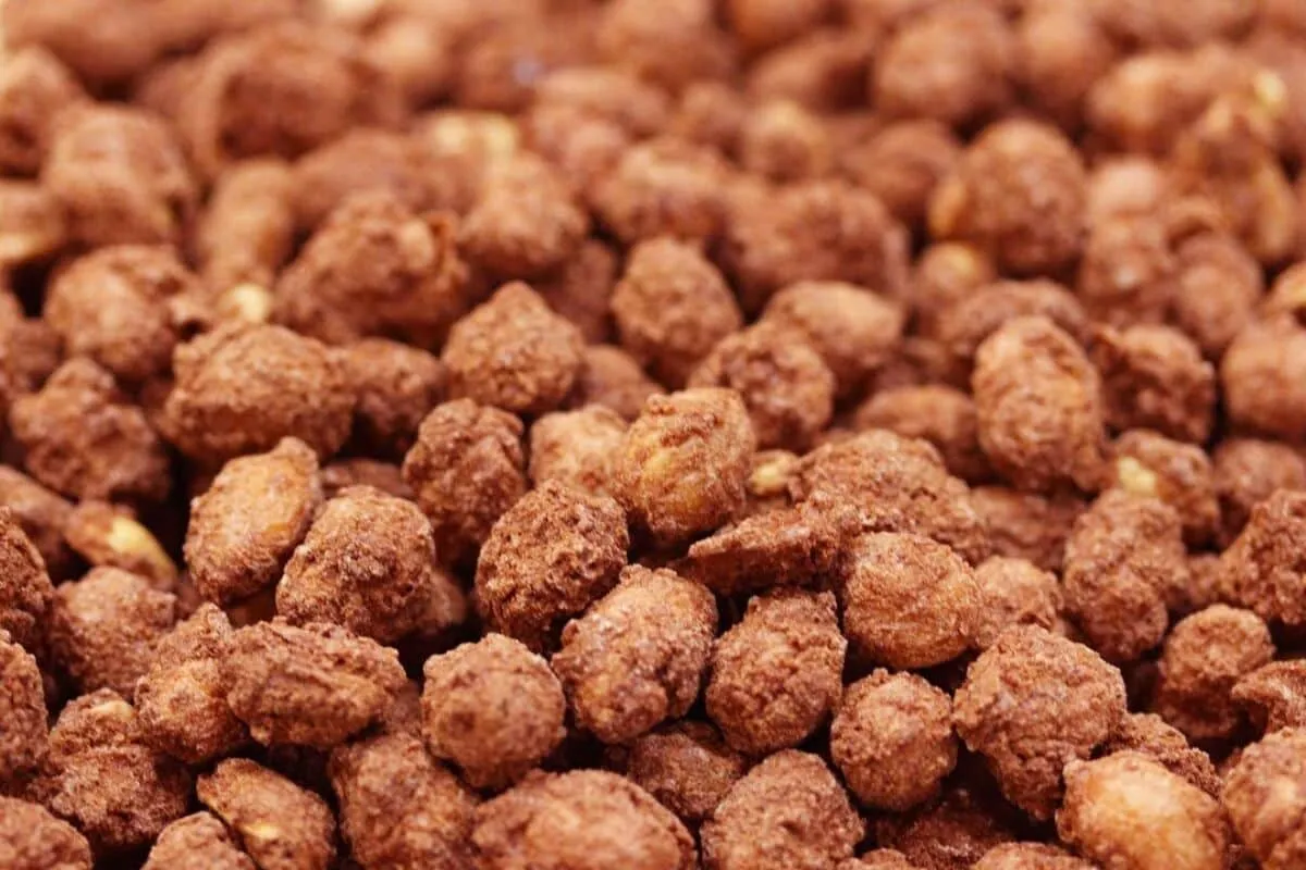 Amendoim crocante super fácil e rápido, um petisco delicioso