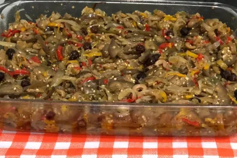 Antepasto de berinjela fácil e saboroso para acompanhar seu 