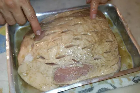 Aprenda a fazer tempero para pernil de natal que fica simple