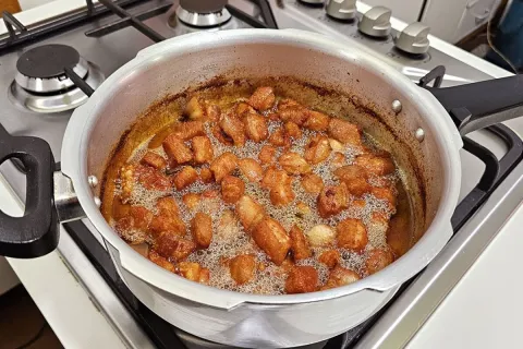 Aprenda a fazer um torresmo crocante e pururucado igual porç