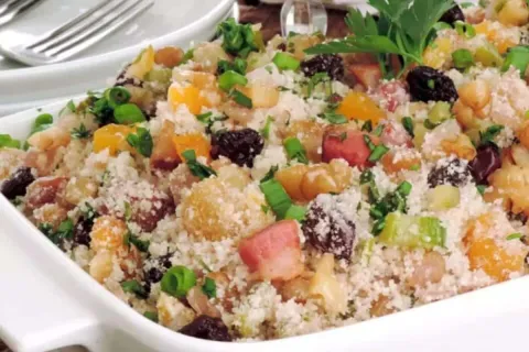 Aprenda como deixar sua farofa de natal irresistível e muito