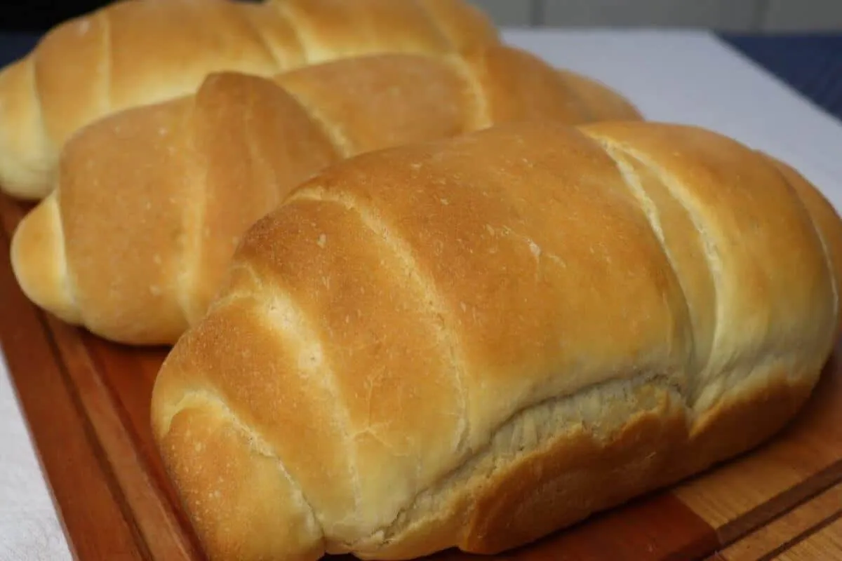 Aprenda essa receita de pão caseiro e não precisa ir na pada