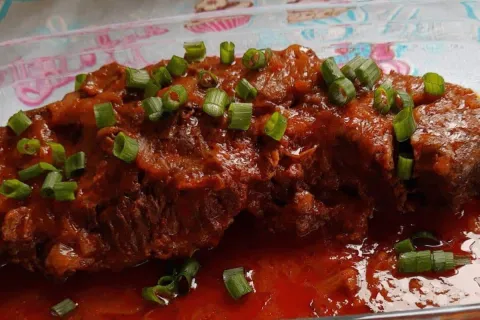 Aprenda essa receita incrível de fraldinha ao vinho que fica