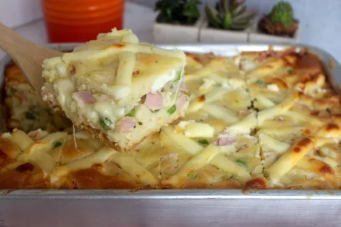 Aqui em casa essa torta portuguesa fácil e deliciosa é o lan