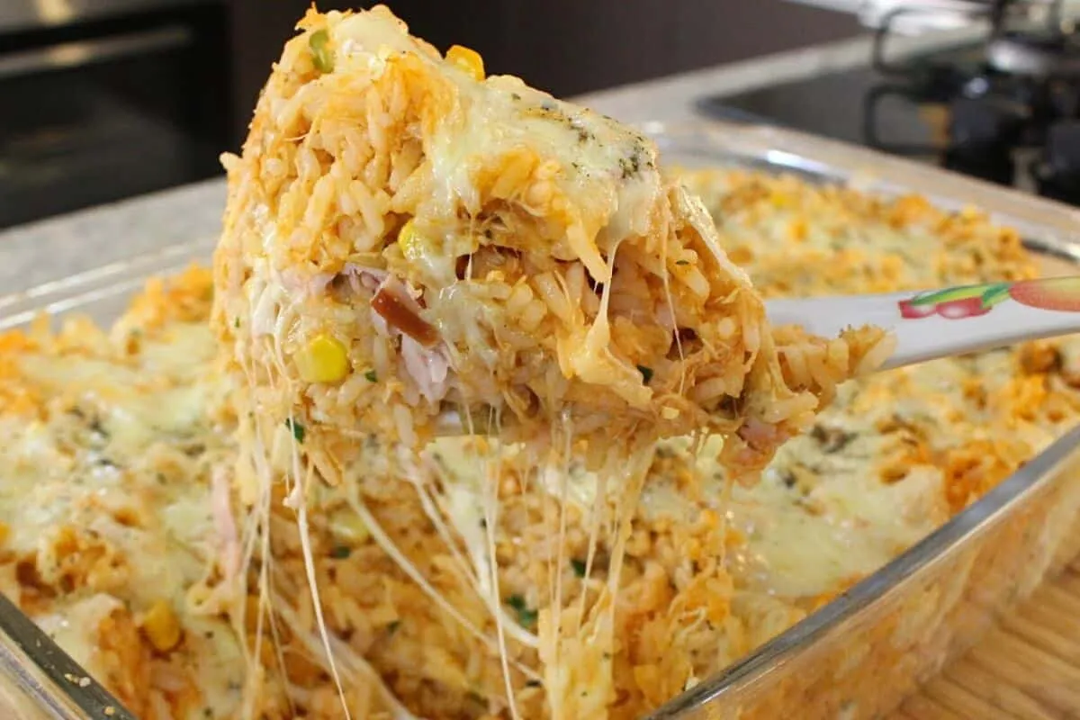 Arroz de forno com frango, uma receita completa e muito sabo