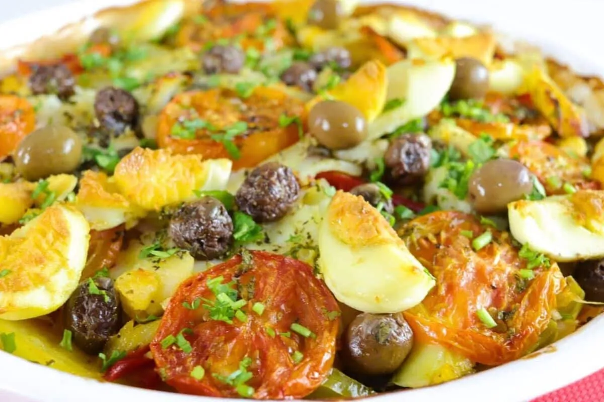 Bacalhau com batatas: a receita tradicional e completa para