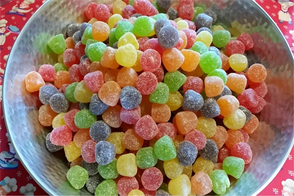 Bala de goma ou jujuba caseira receita com gelatina fácil pa