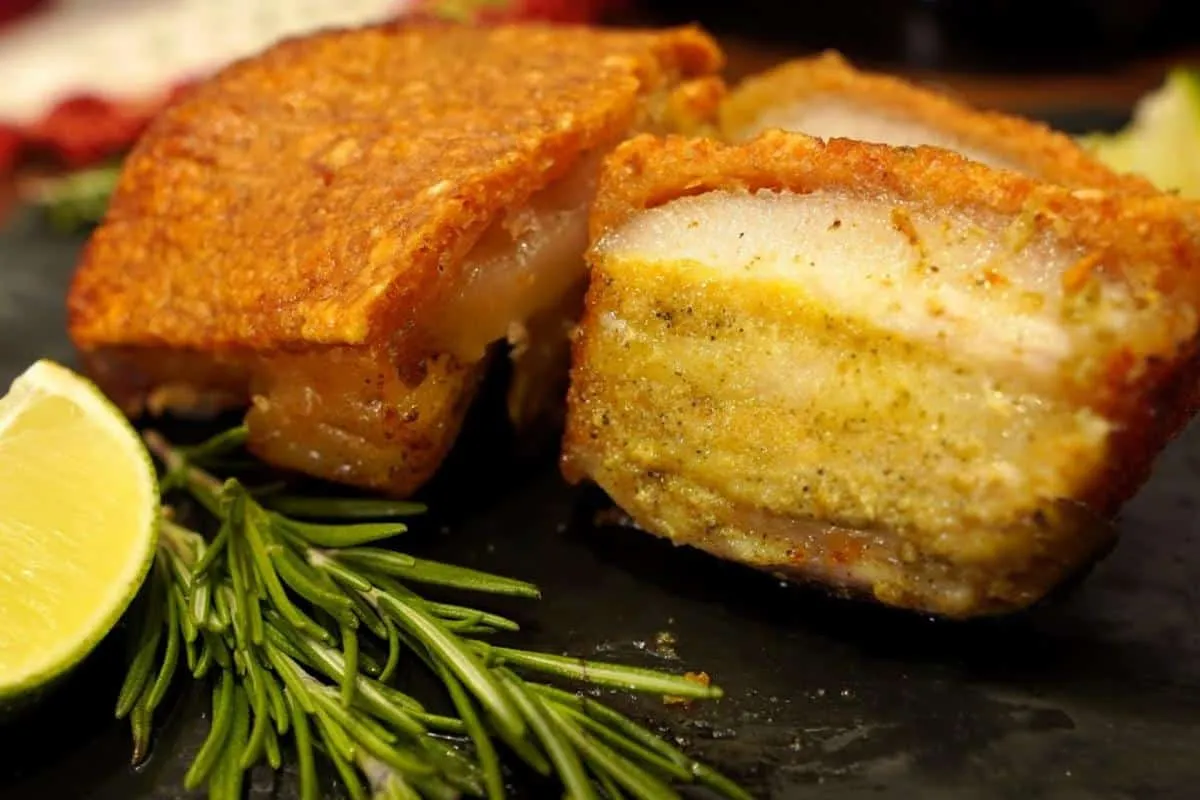 Barriga à pururuca no forno: com aquela casquinha crocante e