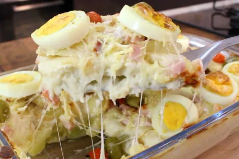 Batata à portuguesa super cremosa que é um arraso na hora do