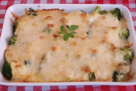 Batata com brócolis gratinado ao molho de mostarda fácil e r