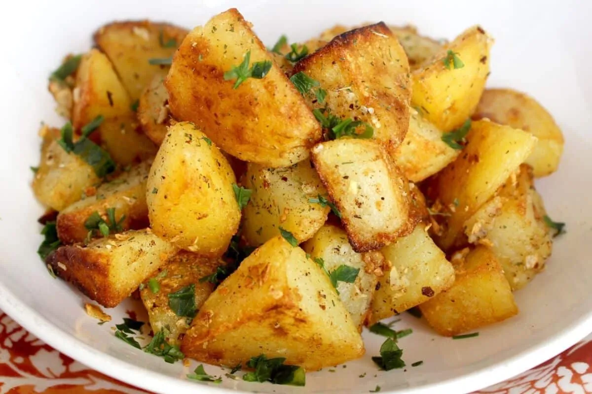 Batata sauté deliciosa e muito simples de fazer para o seu j