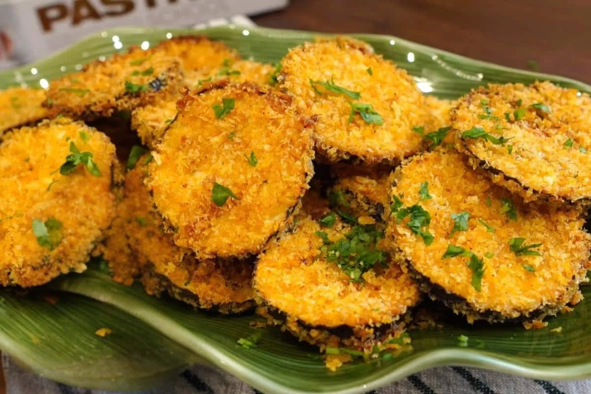 Berinjela empanada de restaurante que fica sequinha e crocan
