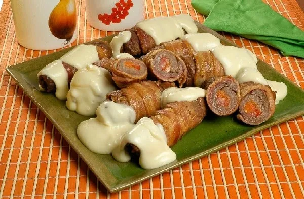 Bife à Rolê com Bacon e Catupiry