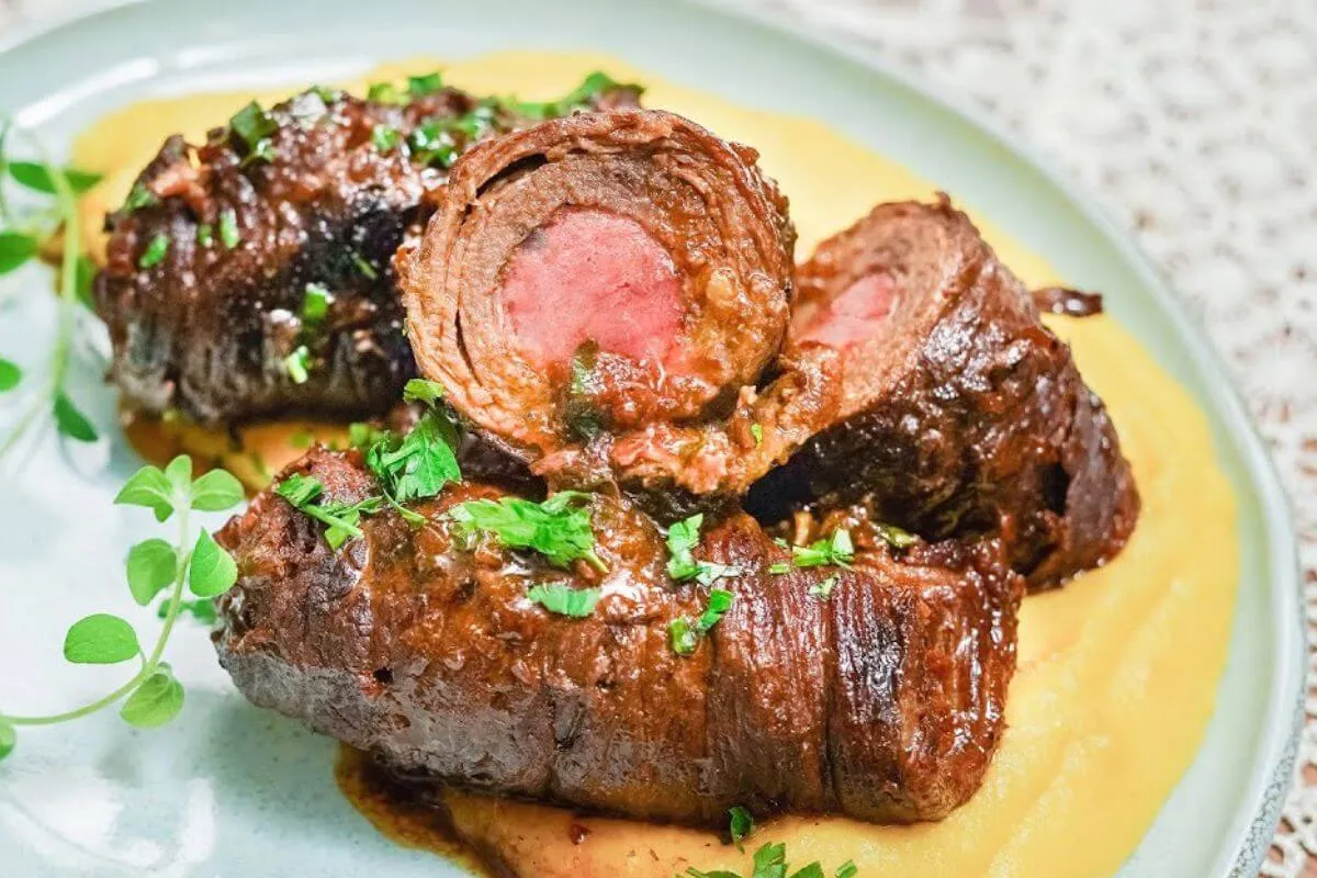 Bife a rolê gostoso e saboroso que nem esse você nunca comeu