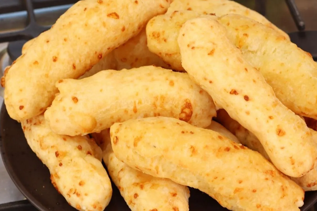 Biscoitão de polvilho frito que não estoura e cresce muito p