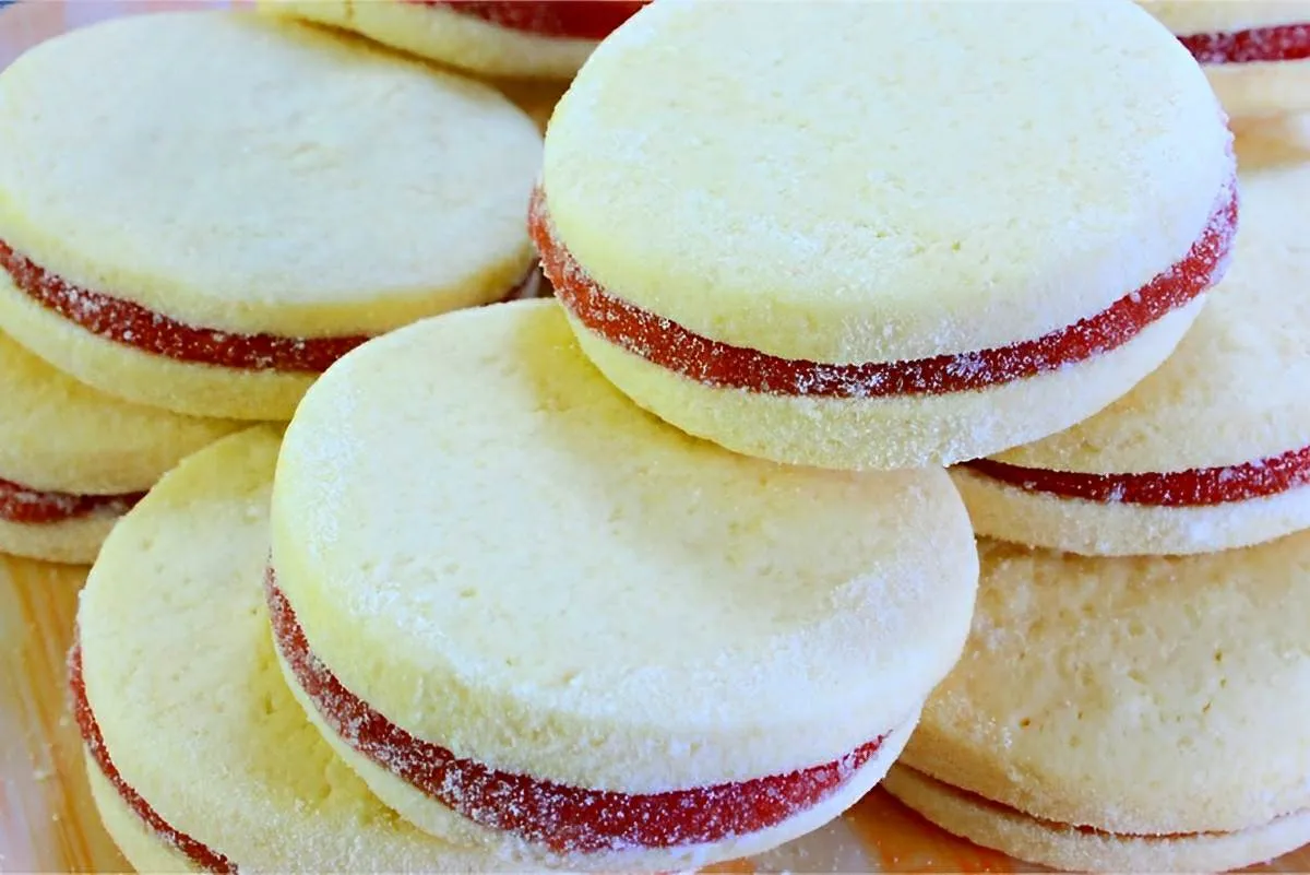 Biscoitinho amanteigado recheado que derrete na boca perfeit