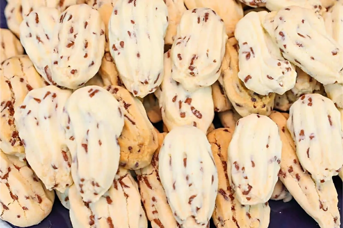Biscoitinho de flocos que derrete na boca é só bater os ingr