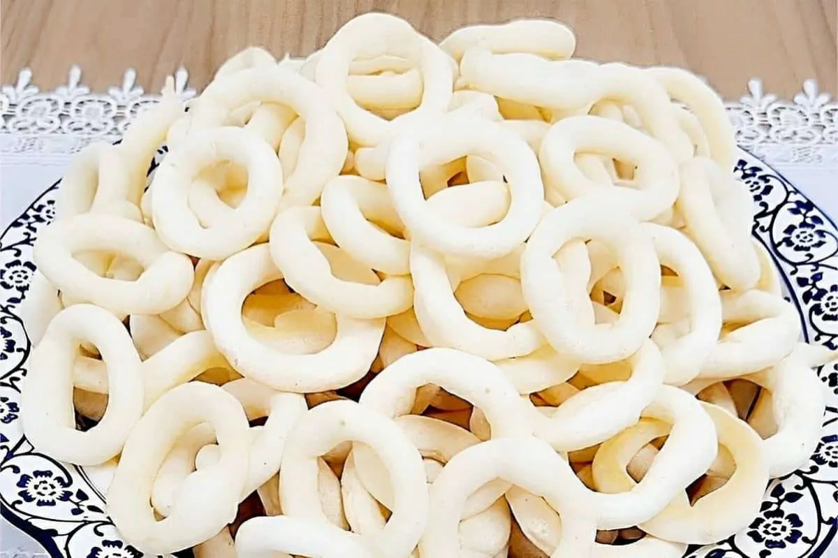 Biscoitinho de polvilho assado ou biscoito de vento iguais a