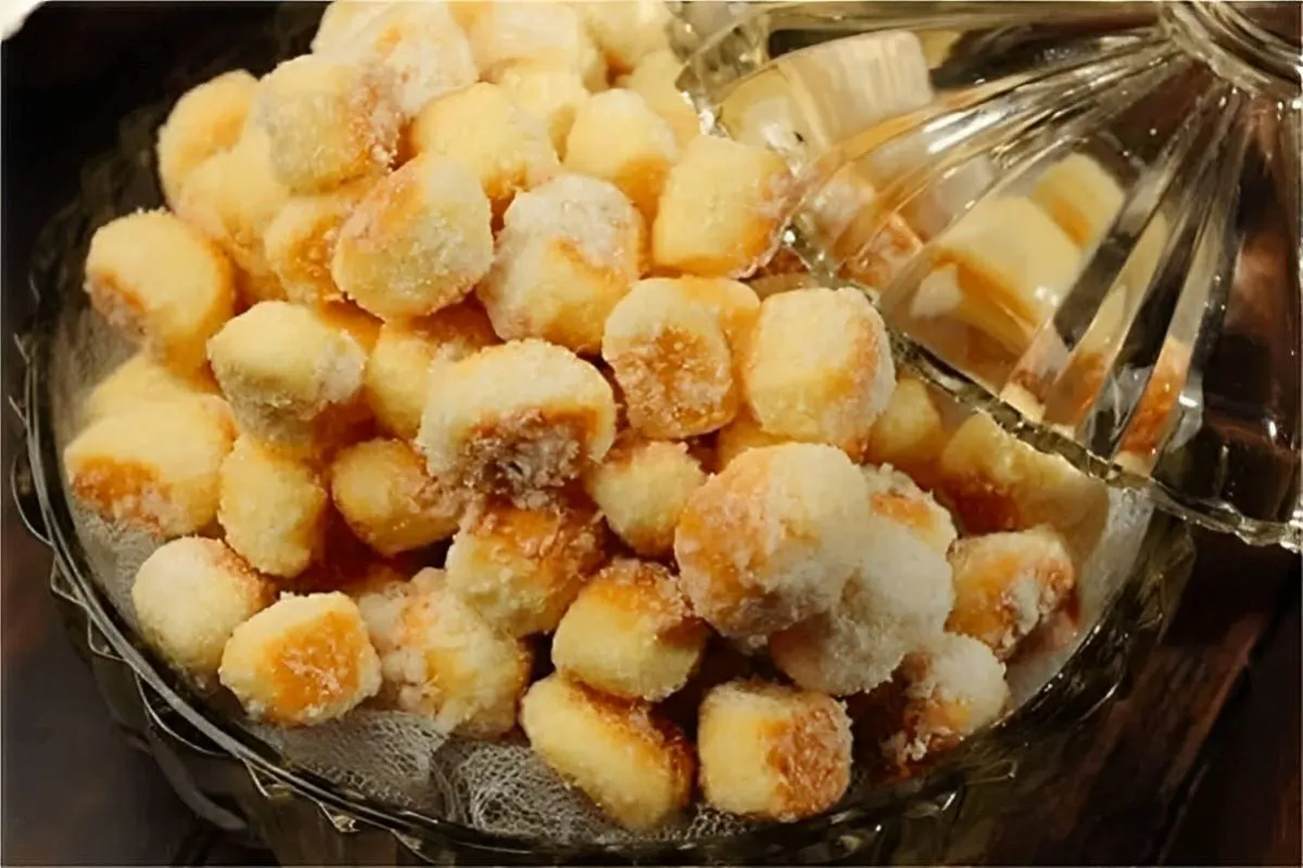 Biscoitinho mineiro simples e prático de preparar receita qu