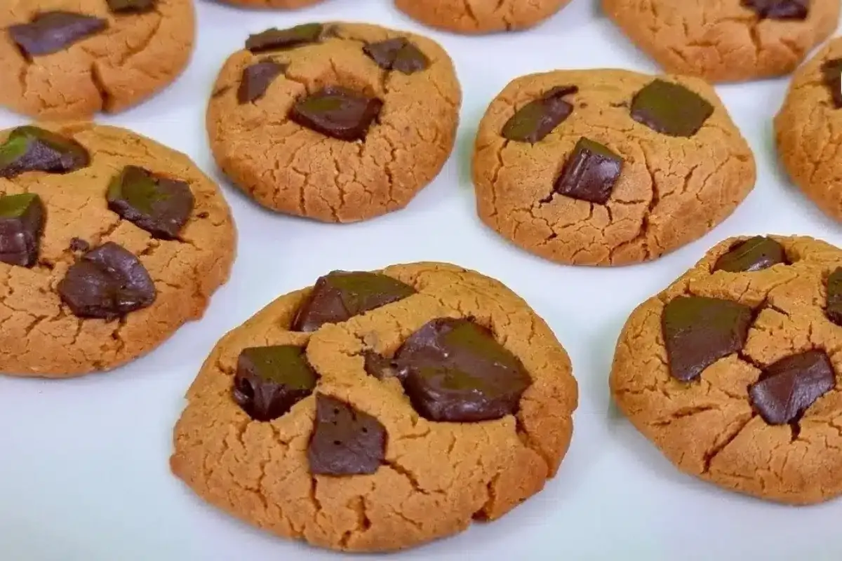 Biscoitinho zero farinha feito sem açúcar, sem leite e sem o