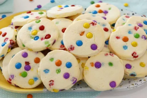 Biscoitinhos para a criançada: delicioso para fazer ainda ne