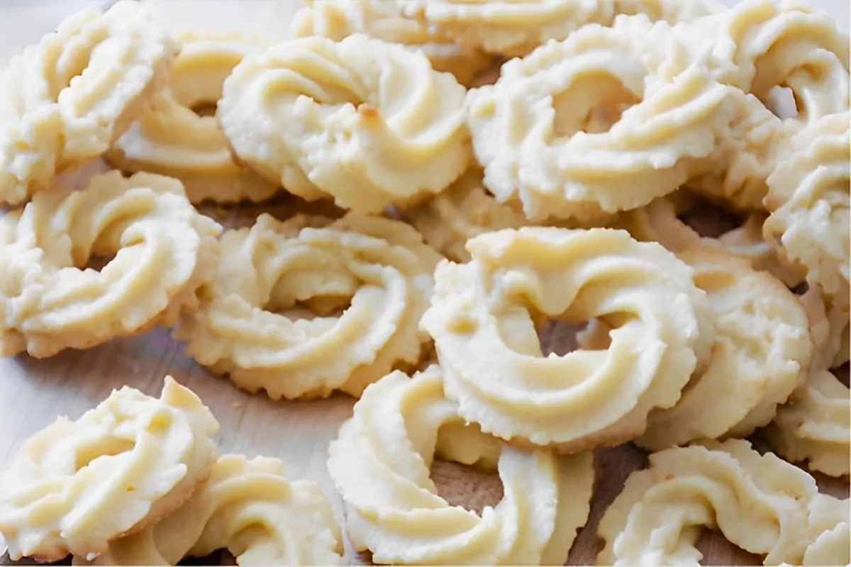 Biscoito amanteigado com apenas 3 ingredientes é só misturar