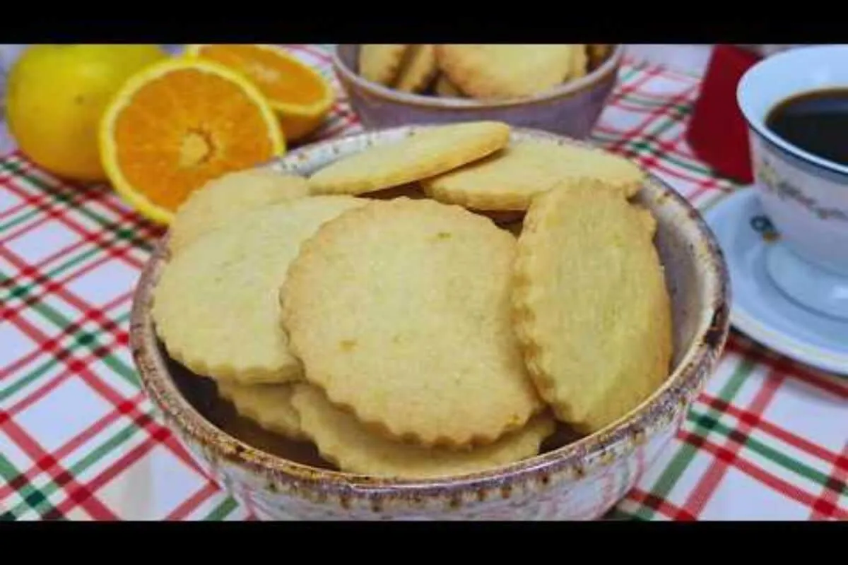 Biscoito amanteigado de laranja, que derrete na boca e fica
