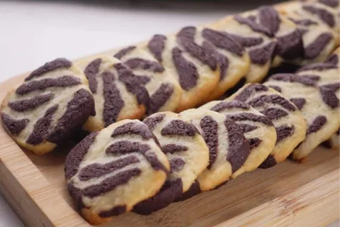 Biscoito amanteigado que derrete na boca de tão leve, para v