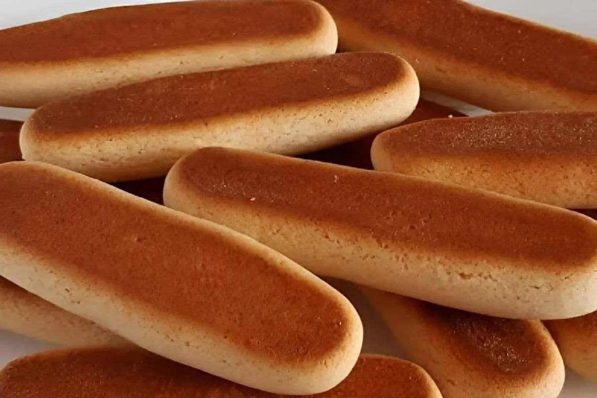 Biscoito assado com apenas 2 ingredientes perfeito para serv