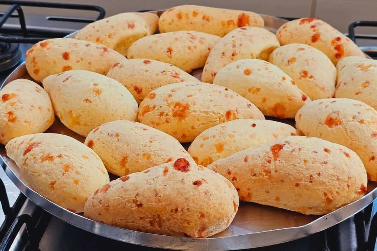 Biscoito chimango com queijo: receita mineira para o seu caf