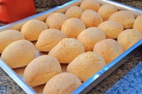 Biscoito chimango da vovó para acompanhar com uma xícara de 