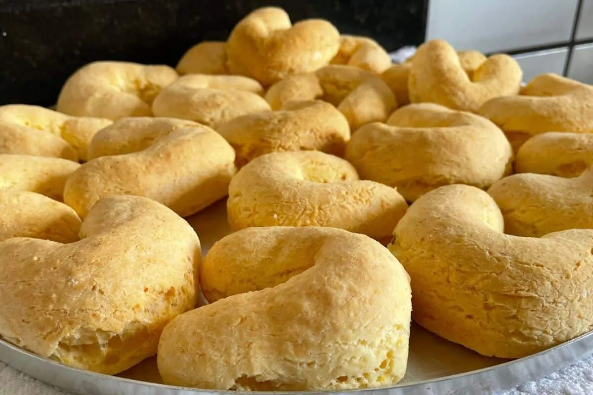 Biscoito com flocão de milho super crocante por fora e macio