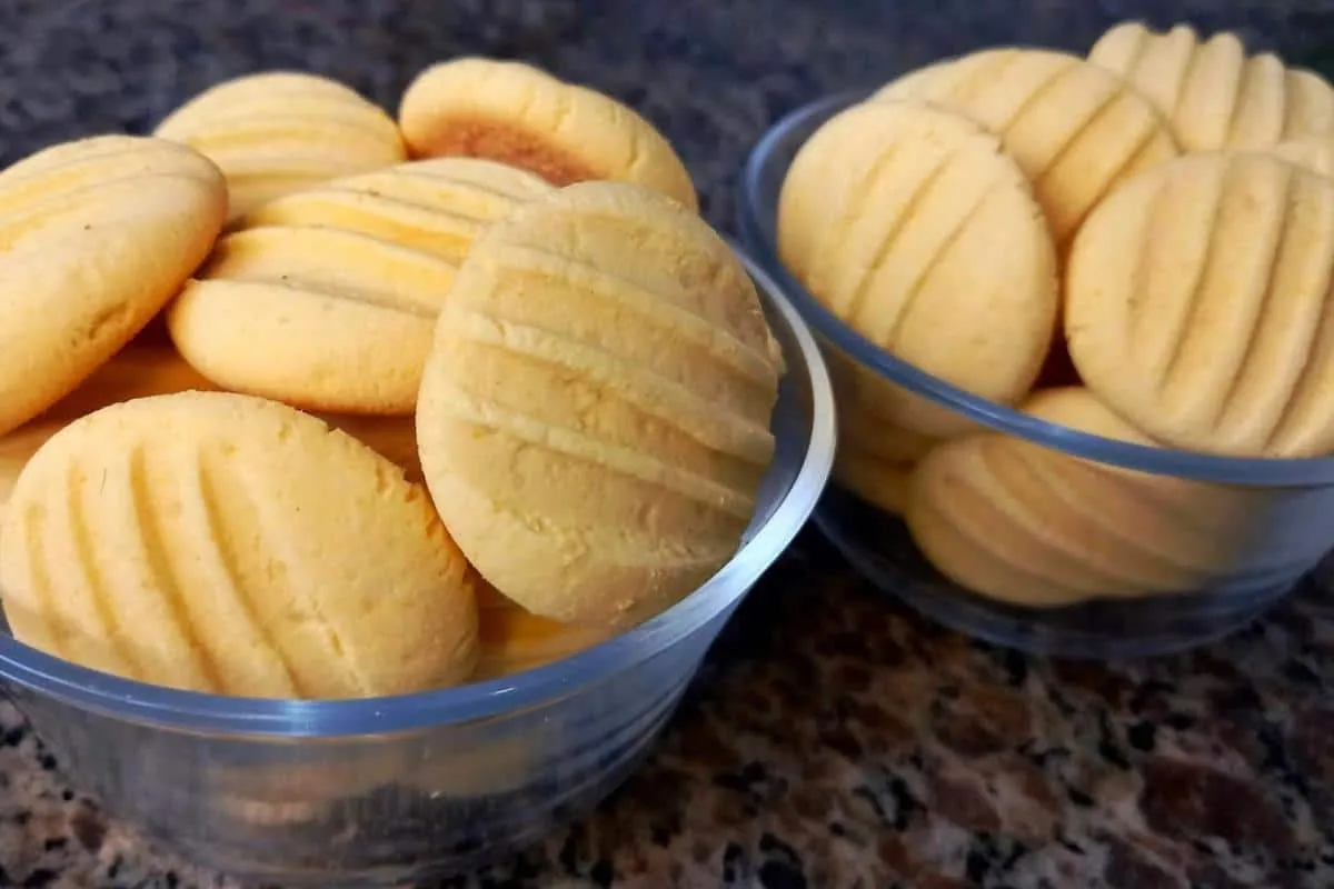 Biscoito de fubá sem trigo da vovó para o lanchinho da tarde