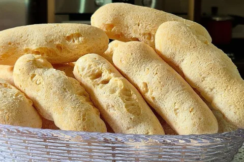 Biscoito de polvilho assado crocante e leve para acompanhar 
