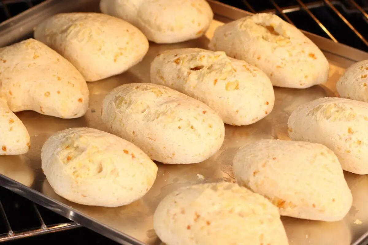 Biscoito de polvilho caipira assado: ótimo para comer no lug