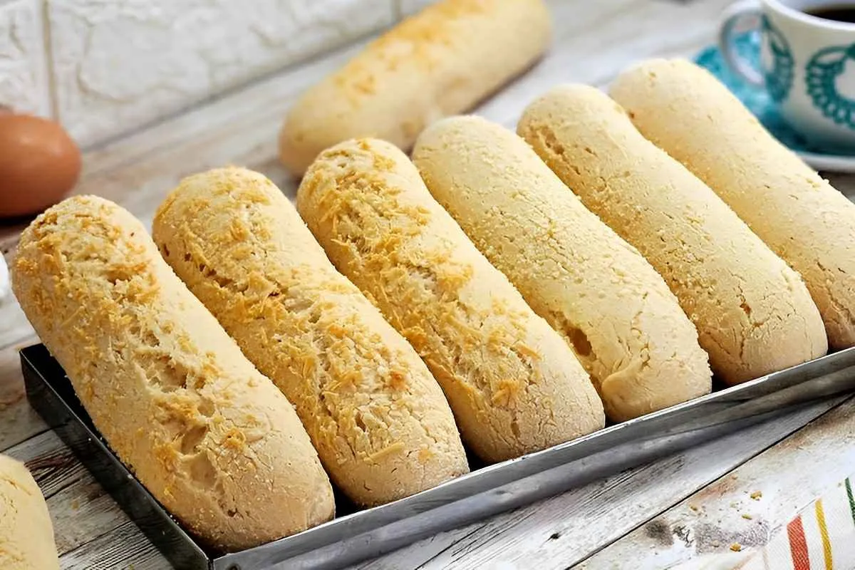 Biscoito de polvilho cascudo por fora e macio por dentro par