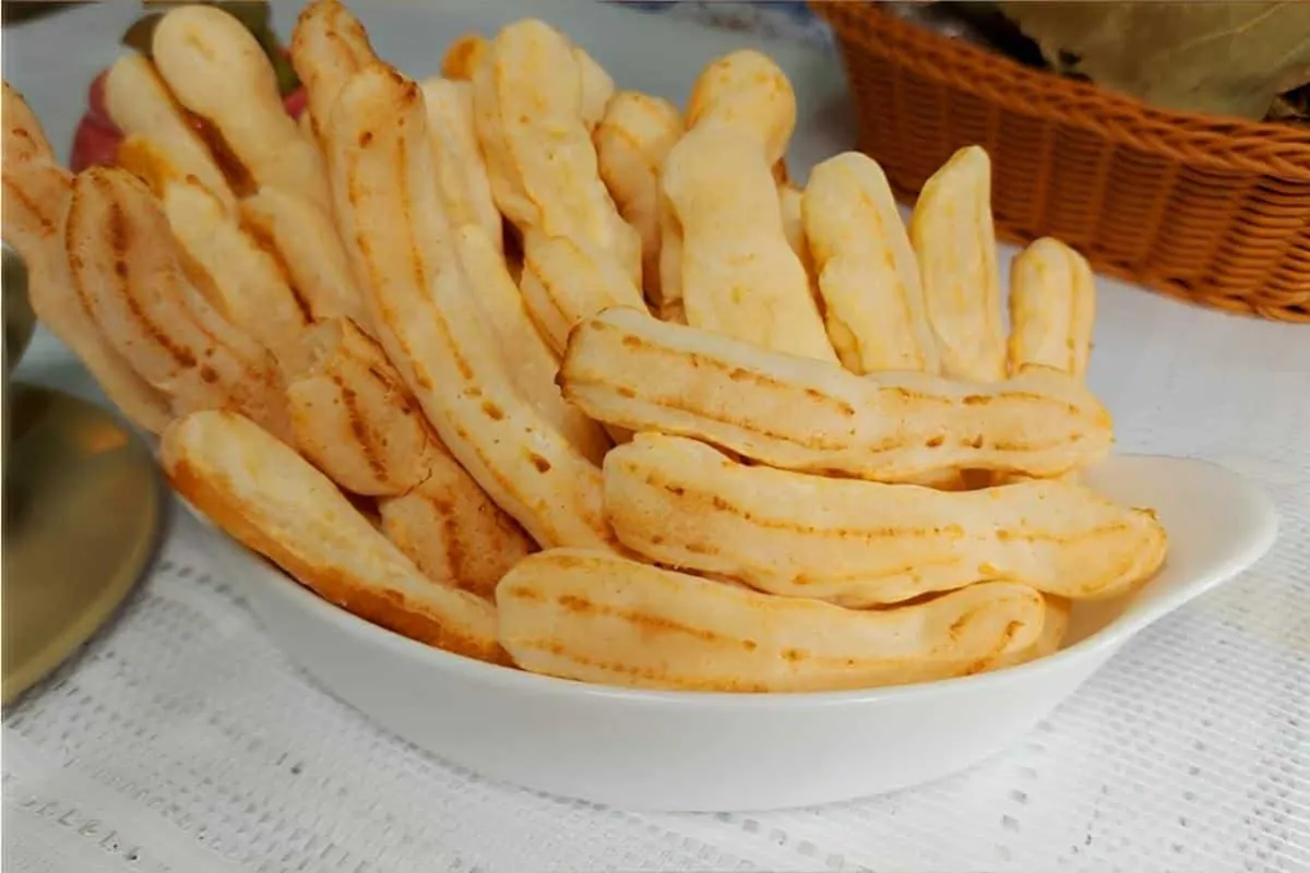 Biscoito de polvilho com coco delicioso crocante e perfeito