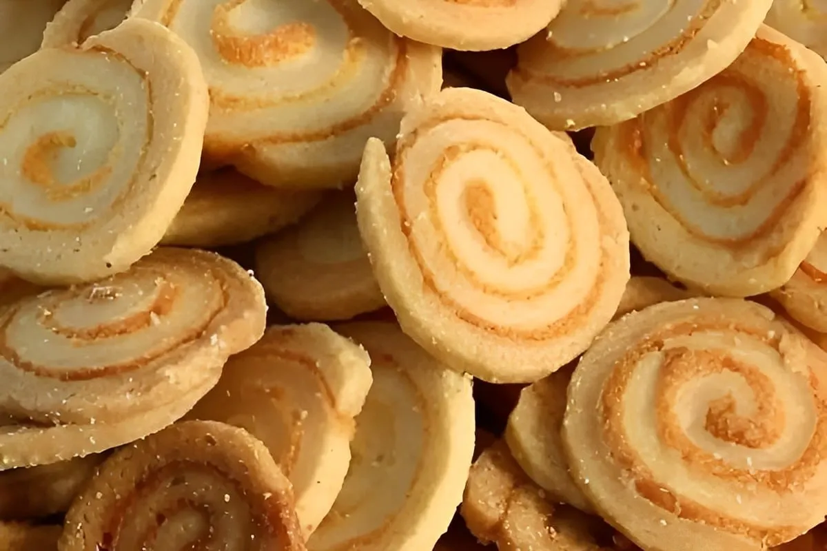 Biscoito medalhão de queijo fácil igual aos vendidos em supe