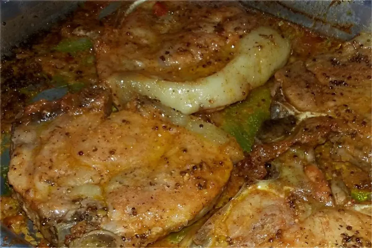 Bisteca de porco no forno com tempero maravilhoso e fácil de