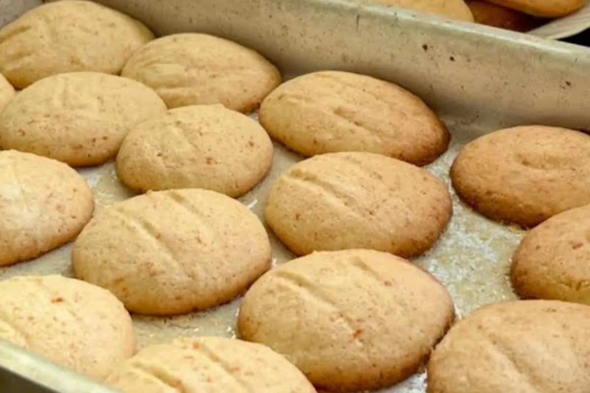 Bolacha caseira da fazenda: desmancha na boca e fica uma del