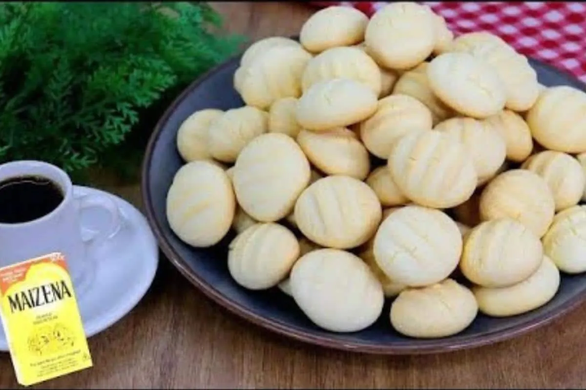 Bolachinha de maisena super fácil de fazer com apenas 3 ingr