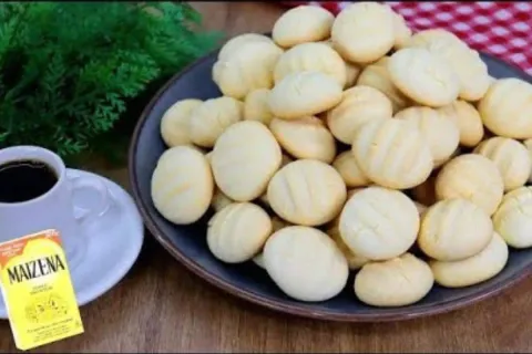 Bolachinha de maisena super fácil de fazer com apenas 3 ingr