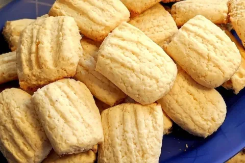Bolachinha de Maizena que desmancha na boca de tão macia e l