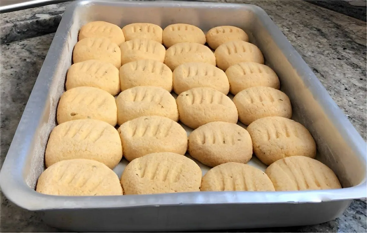 Bolachinha simples de fubá sem leite condensado fácil de faz