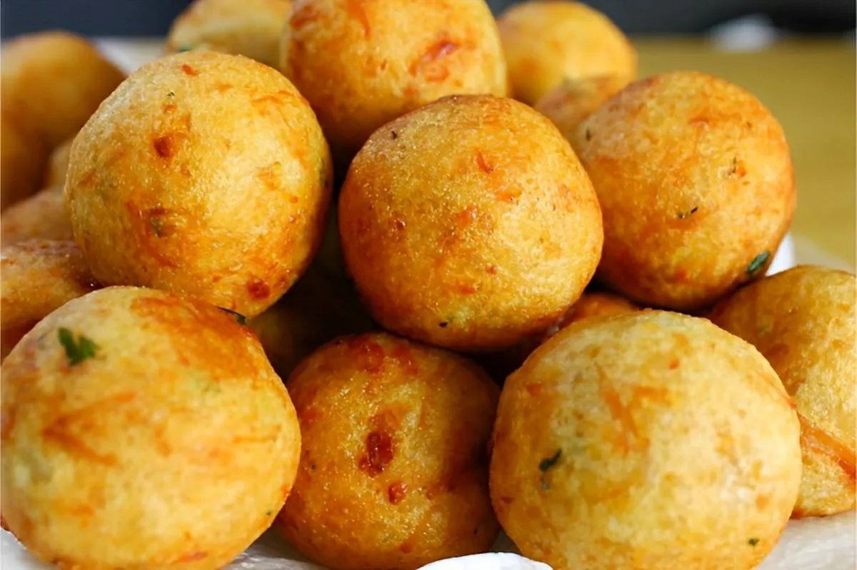 Bolinho de batata com frango igual de restaurante uma delíci