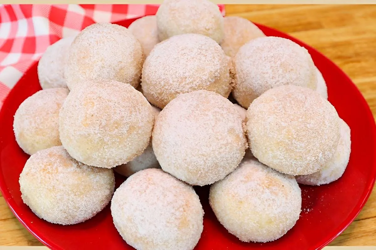 Bolinho de chuva assado levinho delicioso e perfeito para o